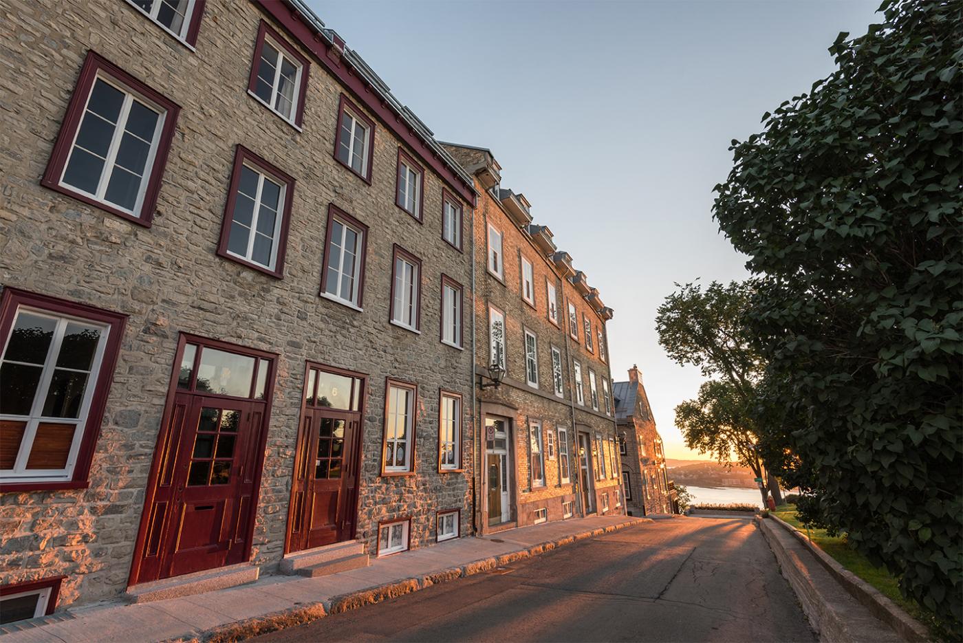 Old Québec Street at sunset