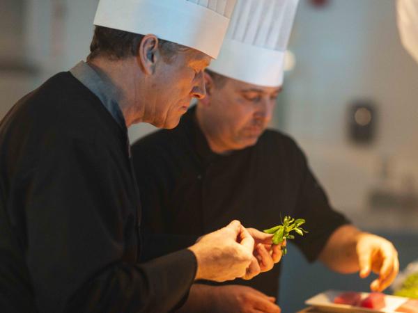 Chef Meesen et son équipe du George V