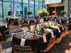 Grand Banquet de la Fondation du Musée dans le grand hall du Musée de la civilisation.